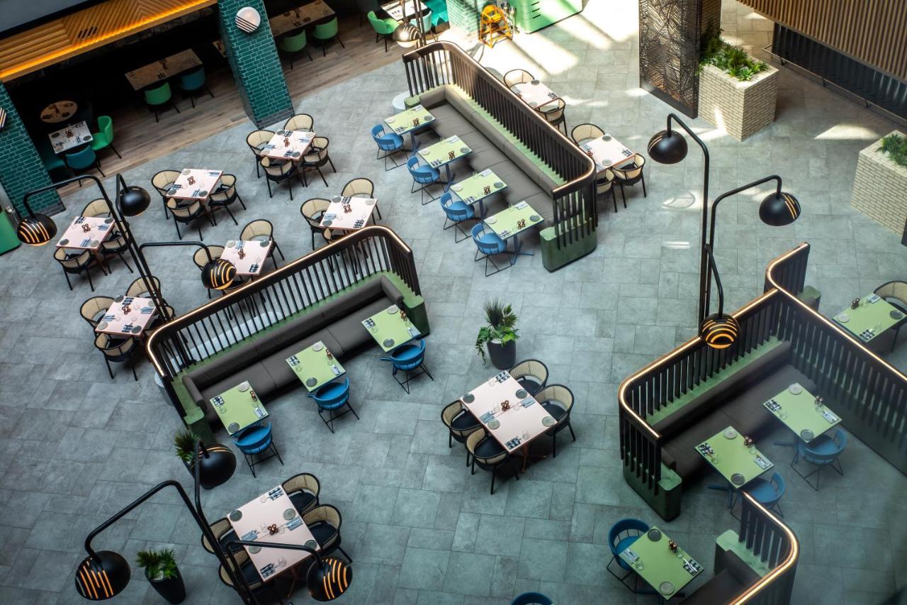 Staybridge Suites London Heathrow - Bath Road, An Ihg Aparthotel Hillingdon Exterior foto