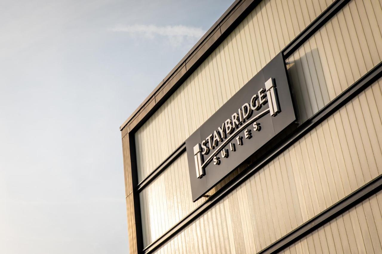 Staybridge Suites London Heathrow - Bath Road, An Ihg Aparthotel Hillingdon Exterior foto